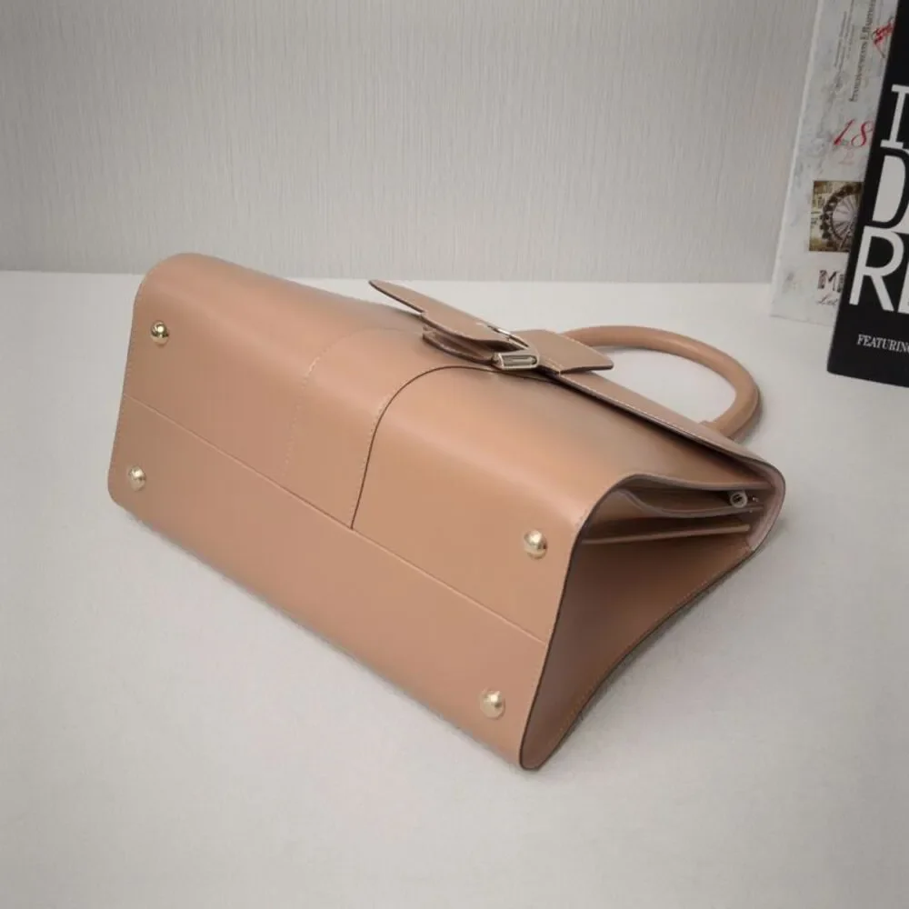 Louis Vuitton Women Pre-Loved Bag Very Good Condition